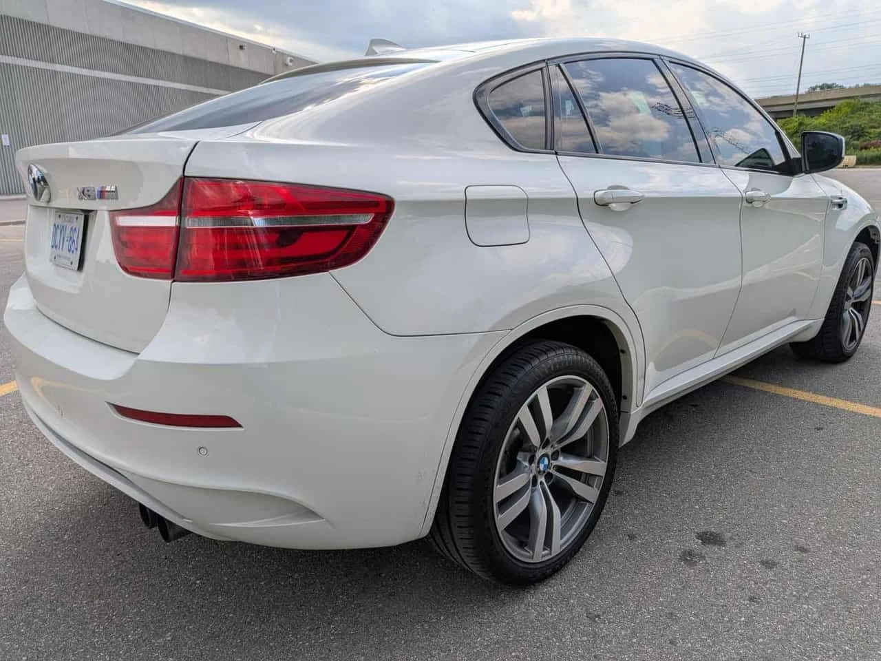 BMW X6 * AWD 4dr * АВТОКРЕДИТ БЕЗ ПЪРВОНАЧАЛНА ВНОСКА* , снимка 3 - Автомобили и джипове - 55680347