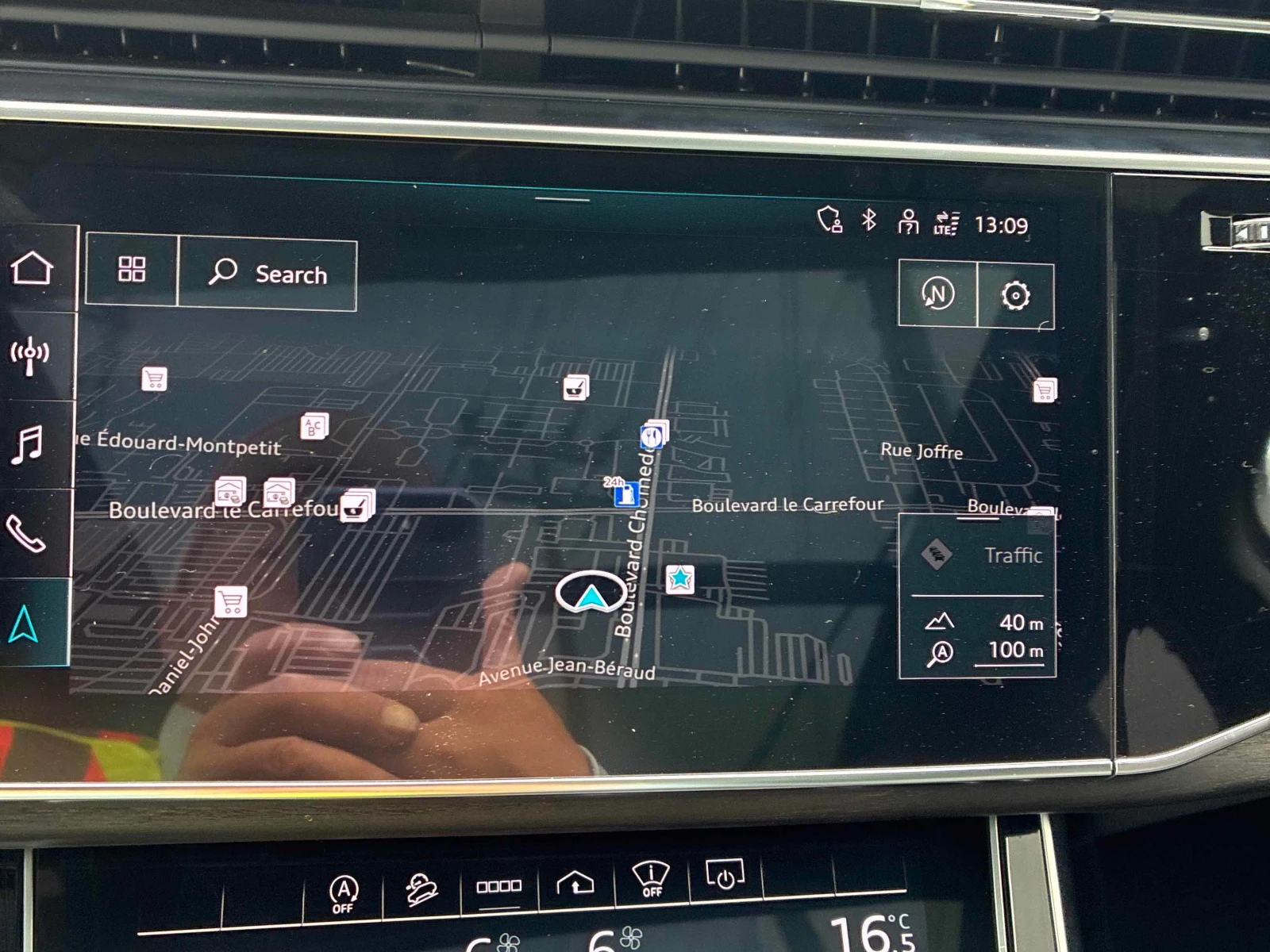 Audi Q7 * Technik * CARFAX * ЦЕНА ДО БГ, снимка 10 - Автомобили и джипове - 55968748