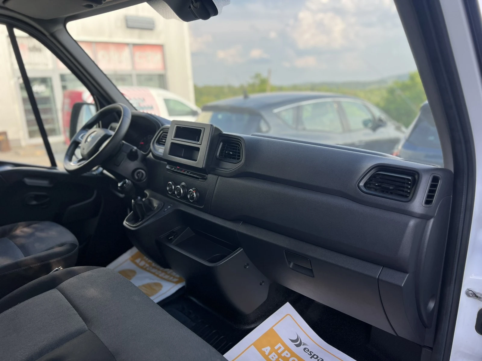 Renault Master L3H2 2.3 dCi / 150 к.с. - изображение 10