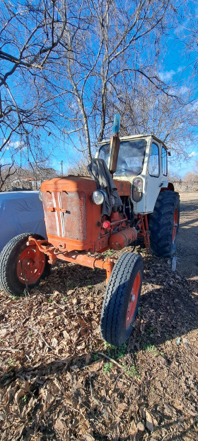 Трактор ЮМЗ, снимка 1 - Селскостопанска техника - 45664381