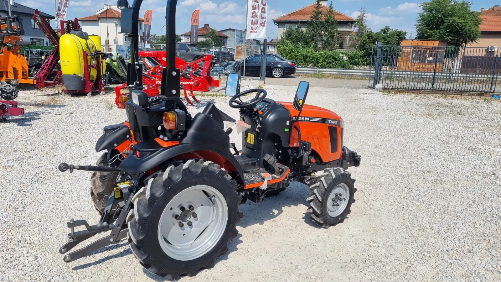Трактор Tafe 6028M - изображение 2