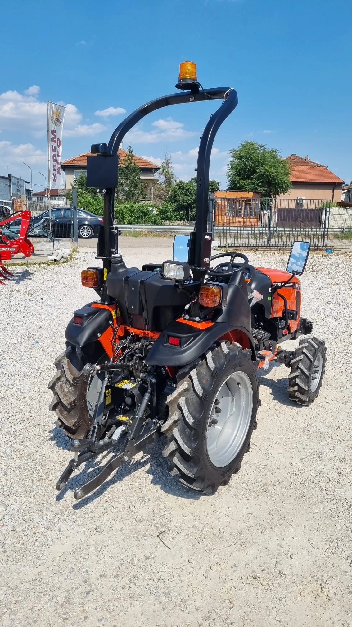 Трактор Tafe 6028M - изображение 3