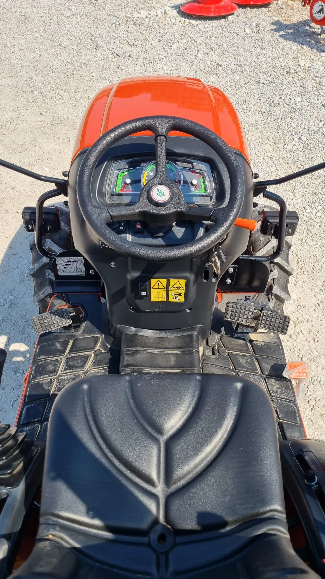 Трактор Tafe 6028M - изображение 4