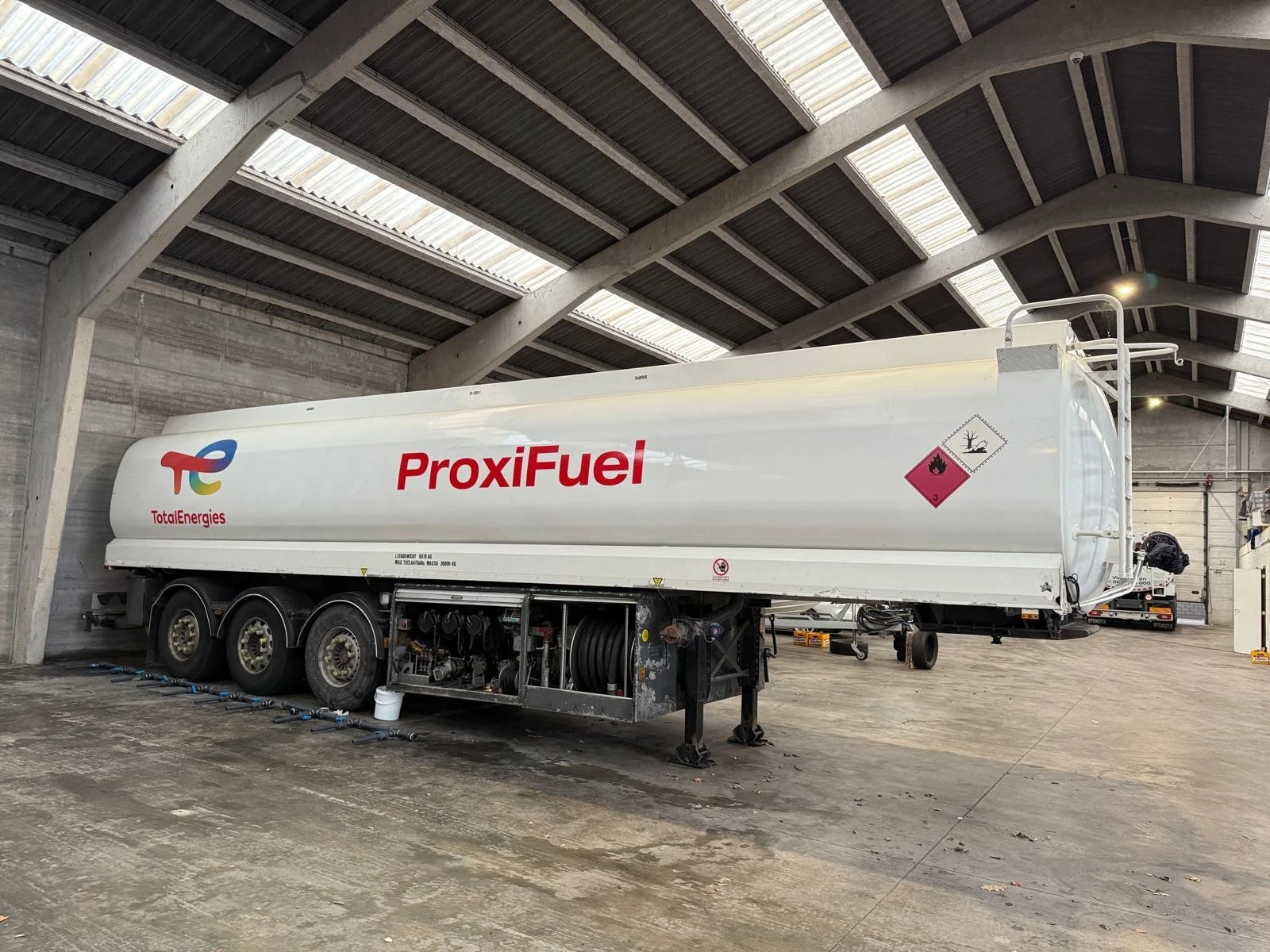 ����������� LAG ��������-����������� LAG 40 000 � | Mobile.bg � ����������� 3