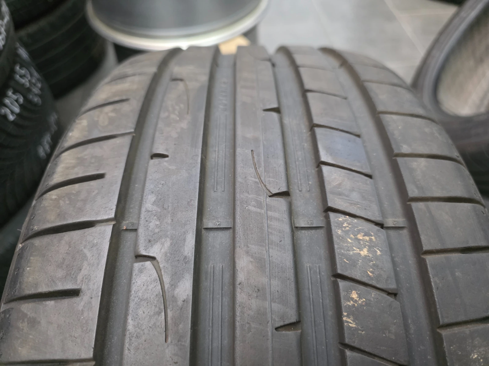 Гуми Летни 245/40R19