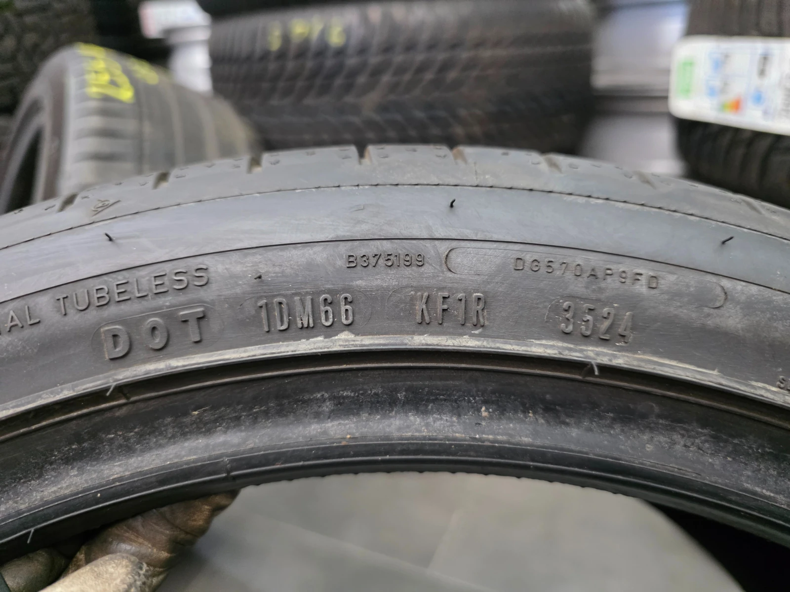 Гуми Летни 245/40R19, снимка 7 - Гуми и джанти - 54806925