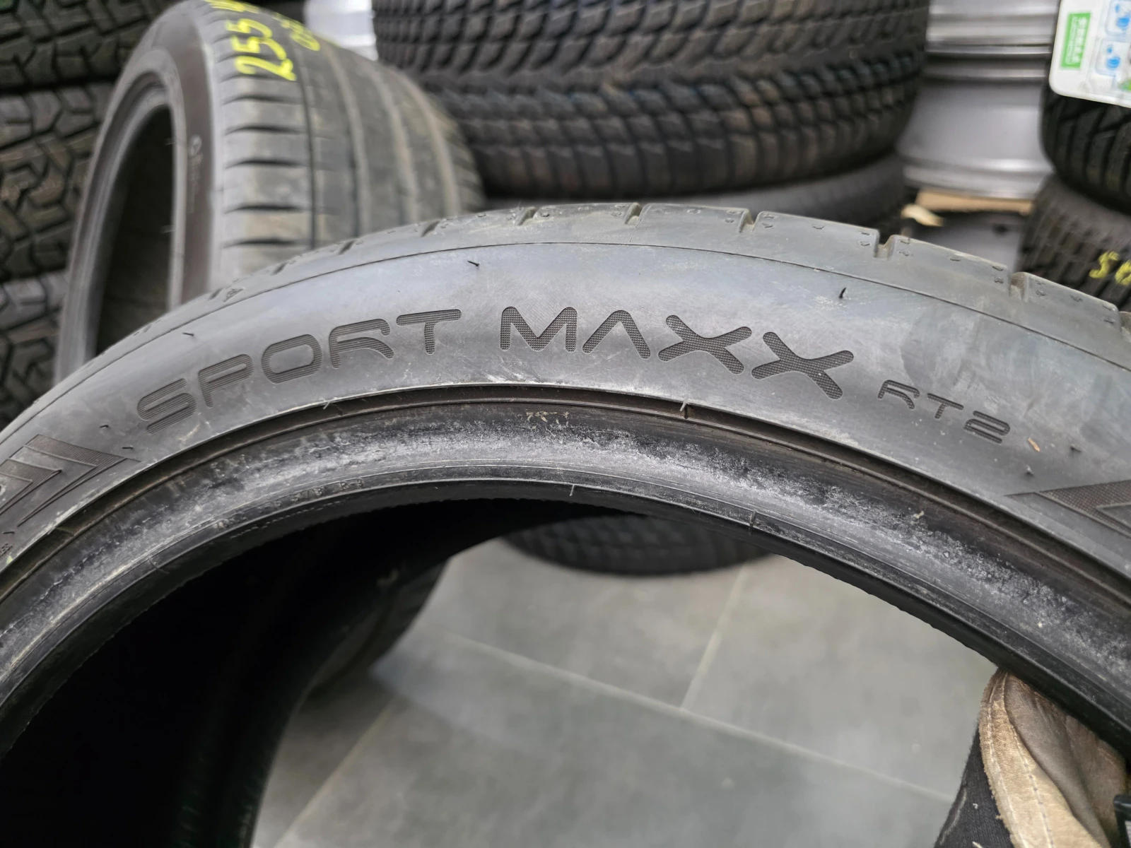 Гуми Летни 245/40R19, снимка 8 - Гуми и джанти - 54806925