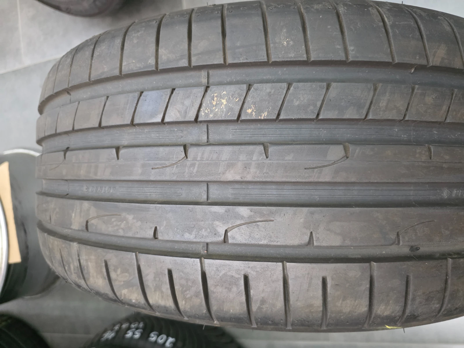 Гуми Летни 245/40R19, снимка 3 - Гуми и джанти - 54806925