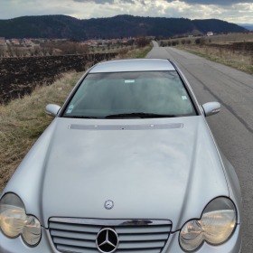 Mercedes-Benz 220 Купе, снимка 1 - Автомобили и джипове - 45799548