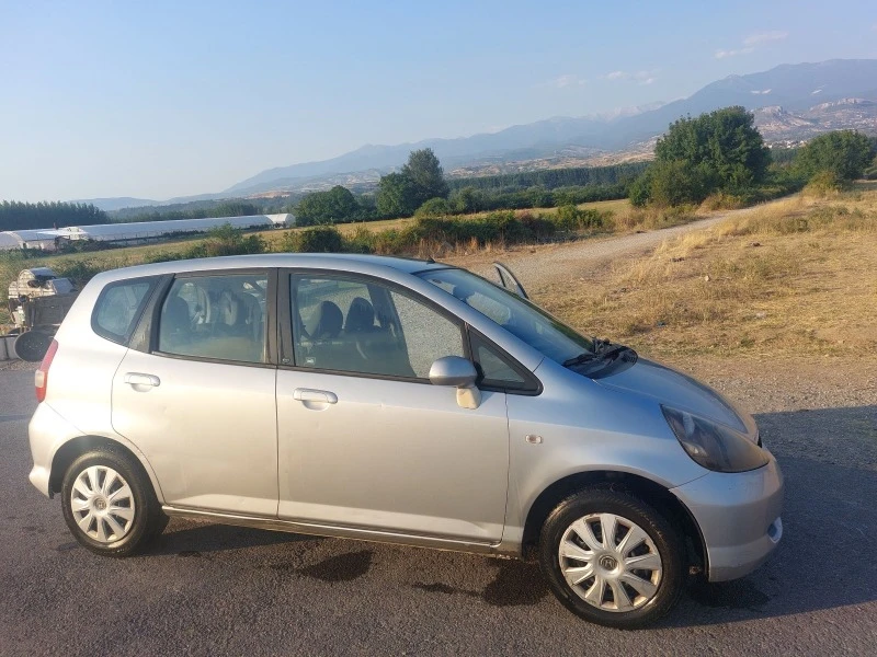 Honda Jazz, снимка 3 - Автомобили и джипове - 48329835