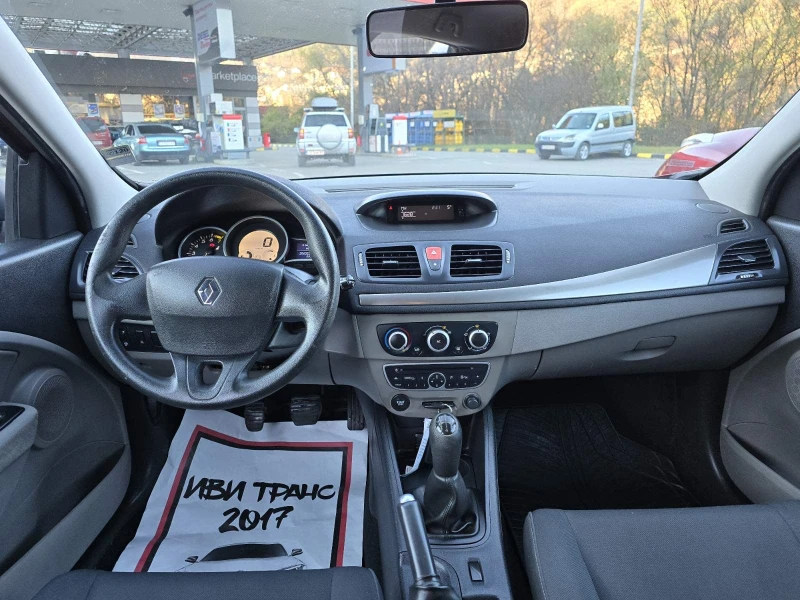 Renault Megane, снимка 9 - Автомобили и джипове - 48106311