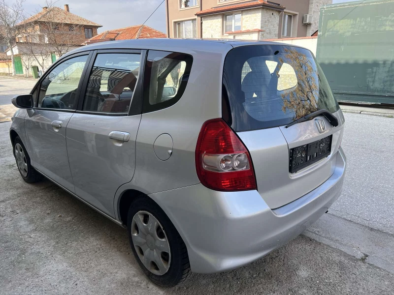 Honda Jazz 1.4i, снимка 5 - Автомобили и джипове - 48394655