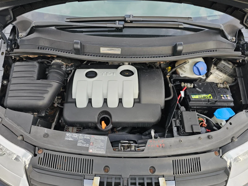 Seat Alhambra 2.0TDI 140кс РЕАЛНИ КИЛОМЕТРИ, снимка 17 - Автомобили и джипове - 50431505