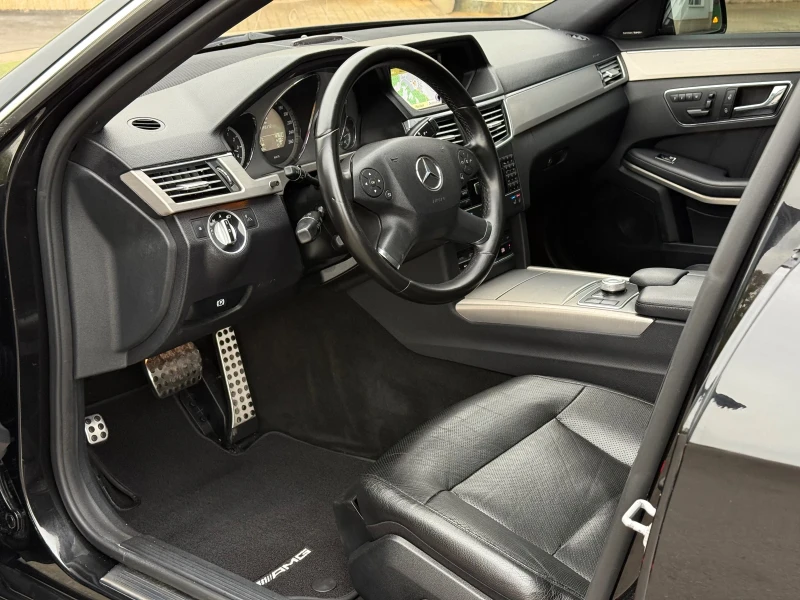 Mercedes-Benz E 500 V8 388к.с * AMG-Packet* * Swiss* , снимка 10 - Автомобили и джипове - 52056779