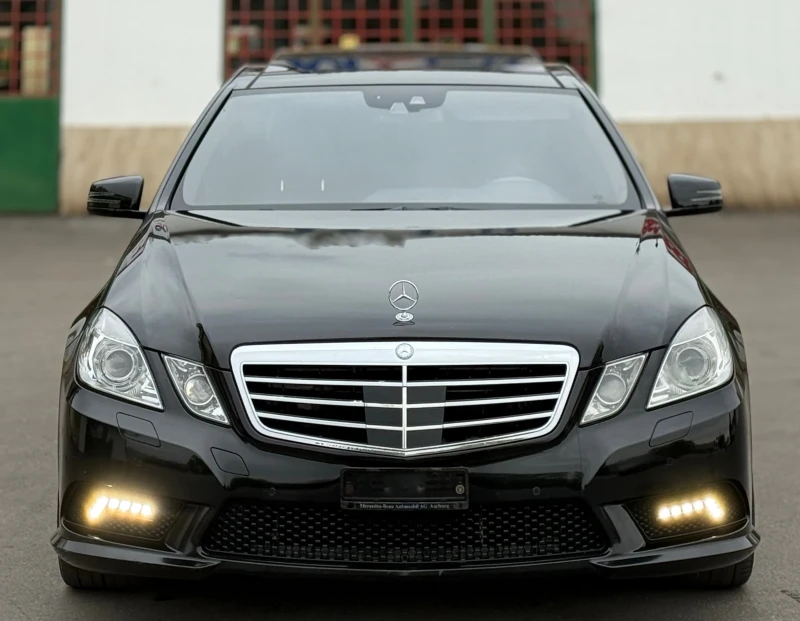 Mercedes-Benz E 500 V8 388к.с * AMG-Packet* * Swiss* , снимка 2 - Автомобили и джипове - 52056779