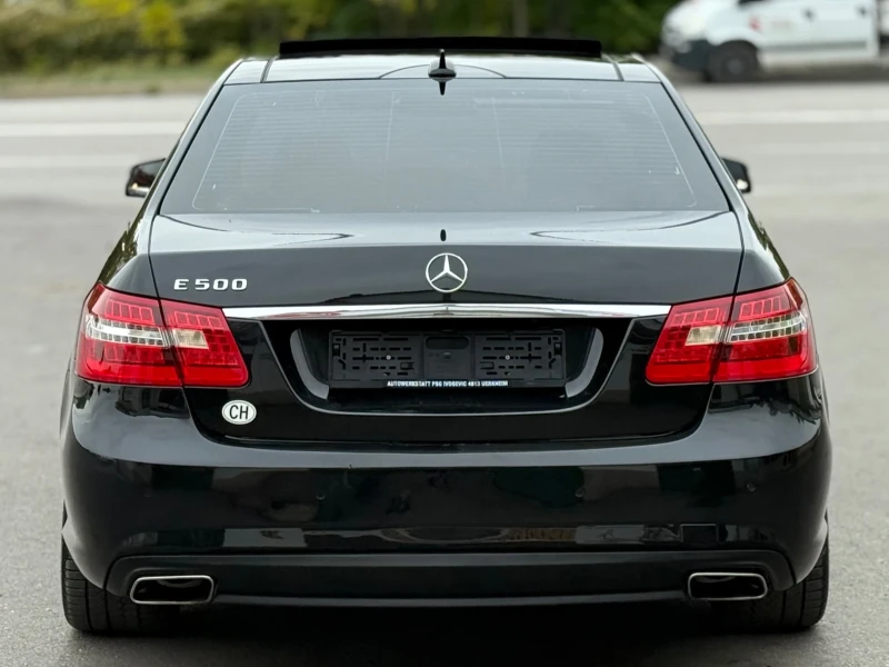 Mercedes-Benz E 500 V8 388к.с * AMG-Packet* * Swiss* , снимка 5 - Автомобили и джипове - 52056779