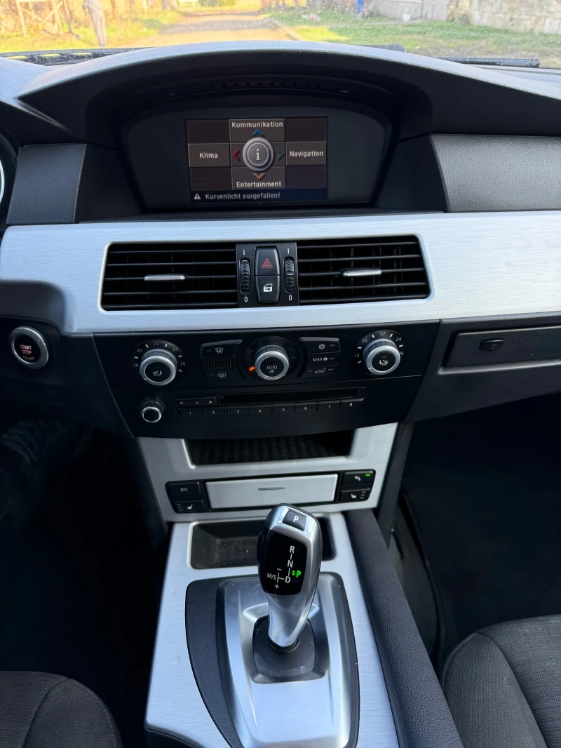 BMW 523 2.5i, снимка 9 - Автомобили и джипове - 52641957