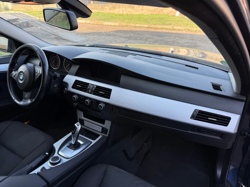 BMW 523 2.5i, снимка 8 - Автомобили и джипове - 52641957