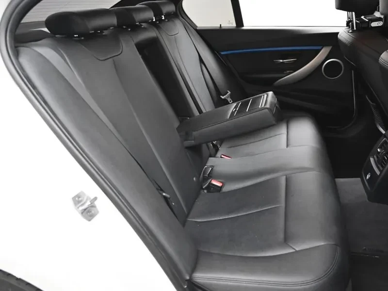 BMW 320 d, снимка 12 - Автомобили и джипове - 54593025