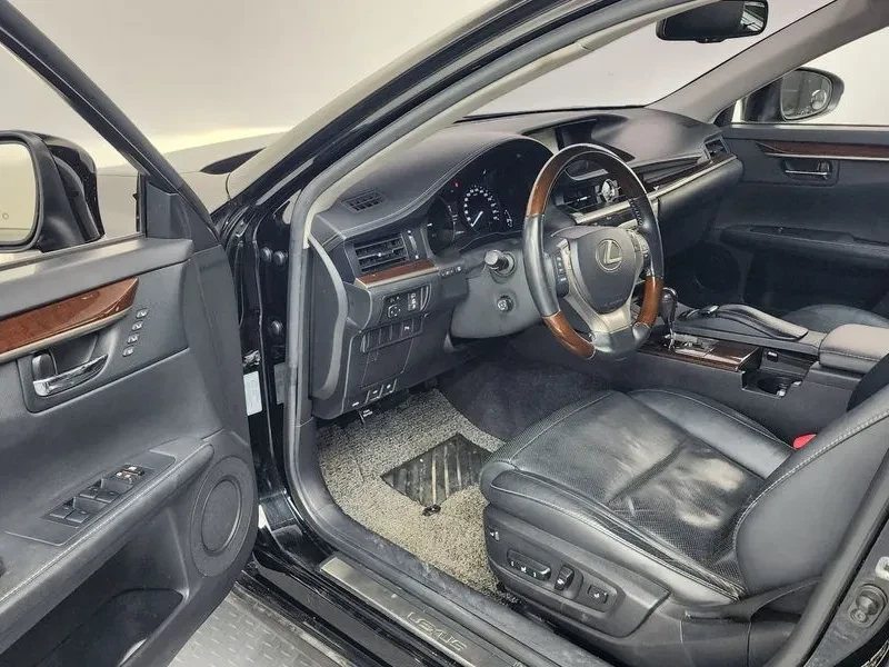 Lexus ES 300 Supreme XV60 Хибрид, снимка 8 - Автомобили и джипове - 55523478