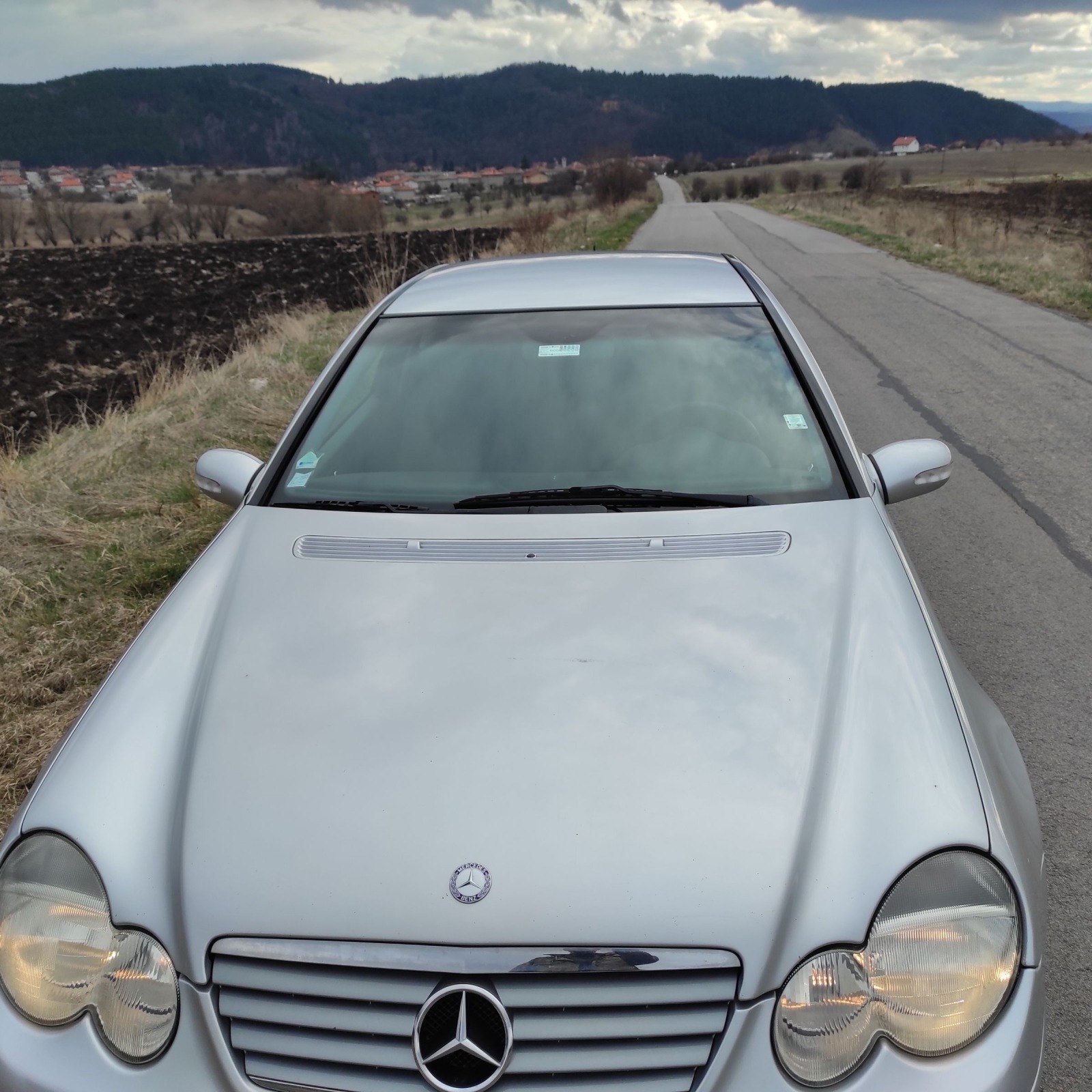 Mercedes-Benz 220 Купе - изображение 1