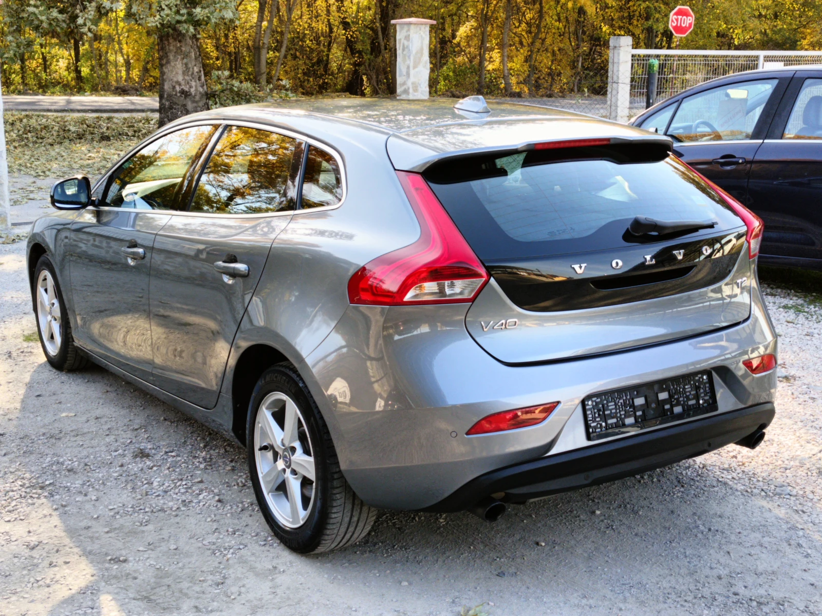 Volvo V40 1.6i T2 Нави - изображение 4