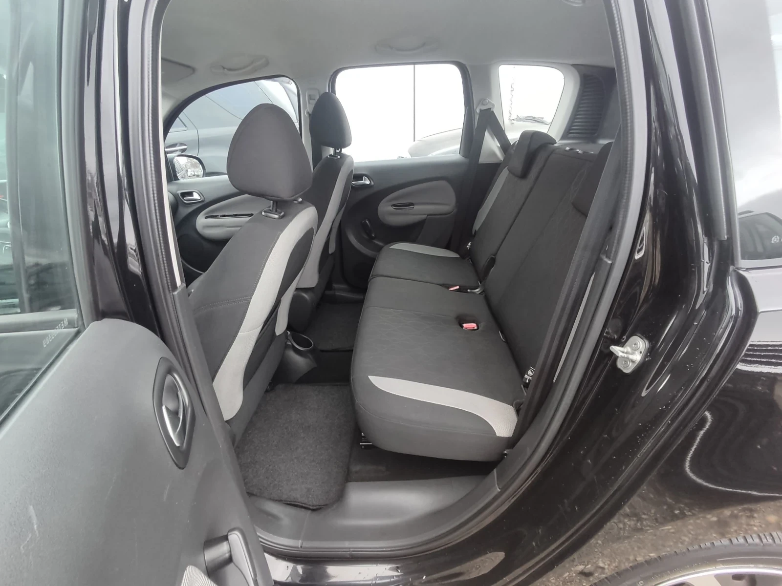 Citroen C3 Picasso 1.6HDI - 92кс. - изображение 9