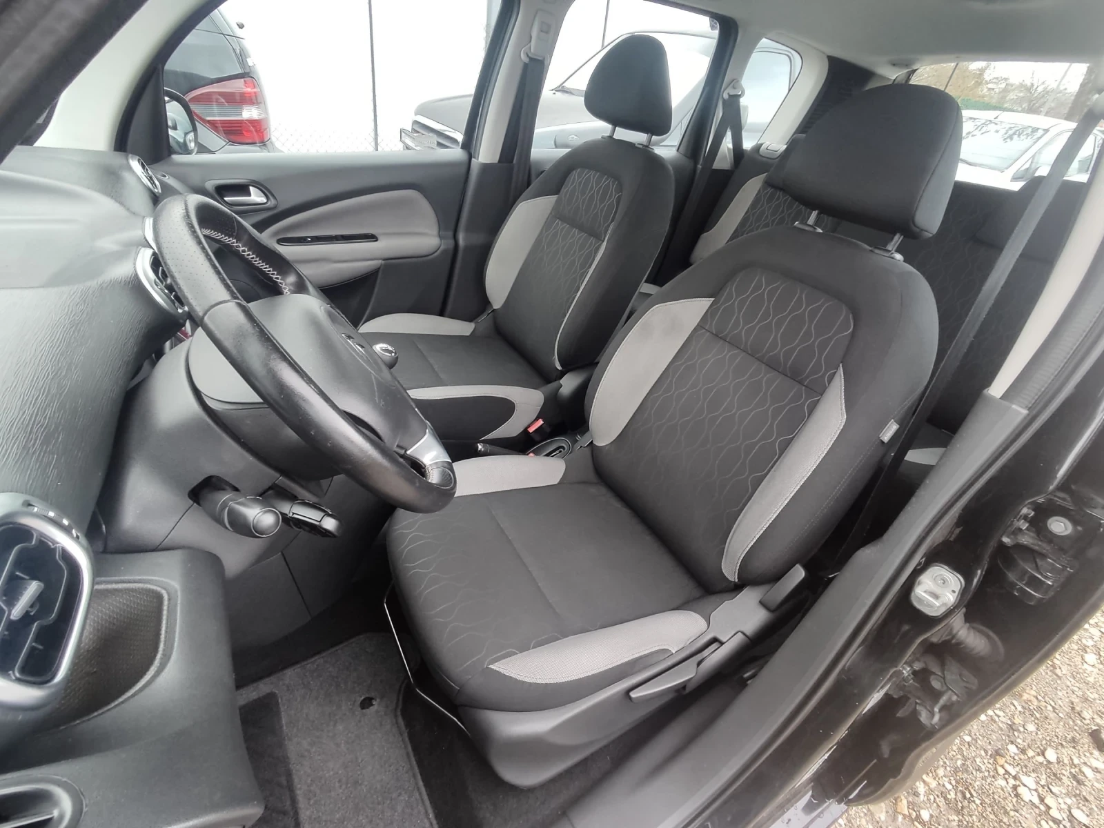 Citroen C3 Picasso 1.6HDI - 92кс. - изображение 8