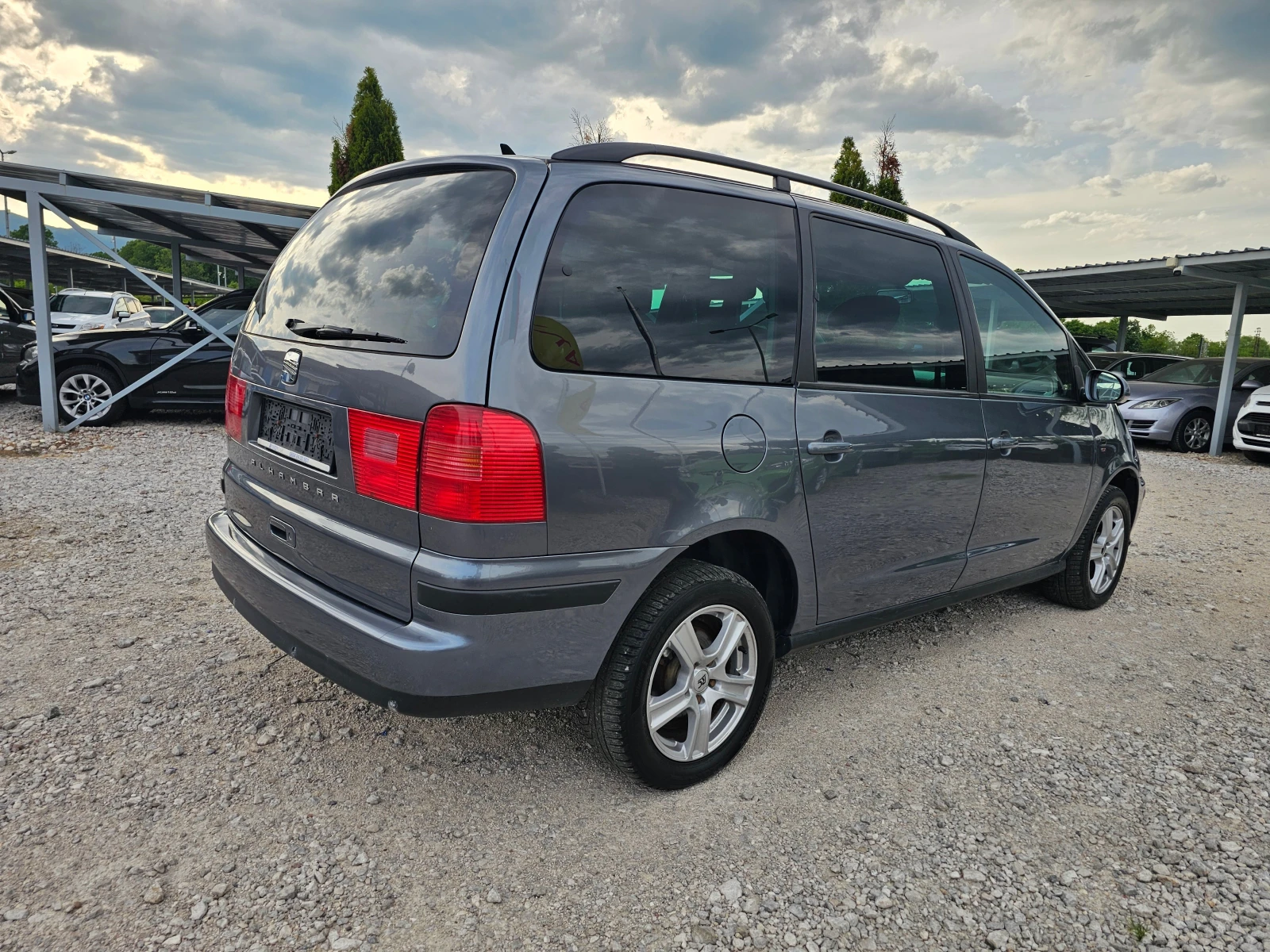 Seat Alhambra 2.0TDI 140кс4X4 РЕАЛНИ КИЛОМЕТРИ - изображение 5