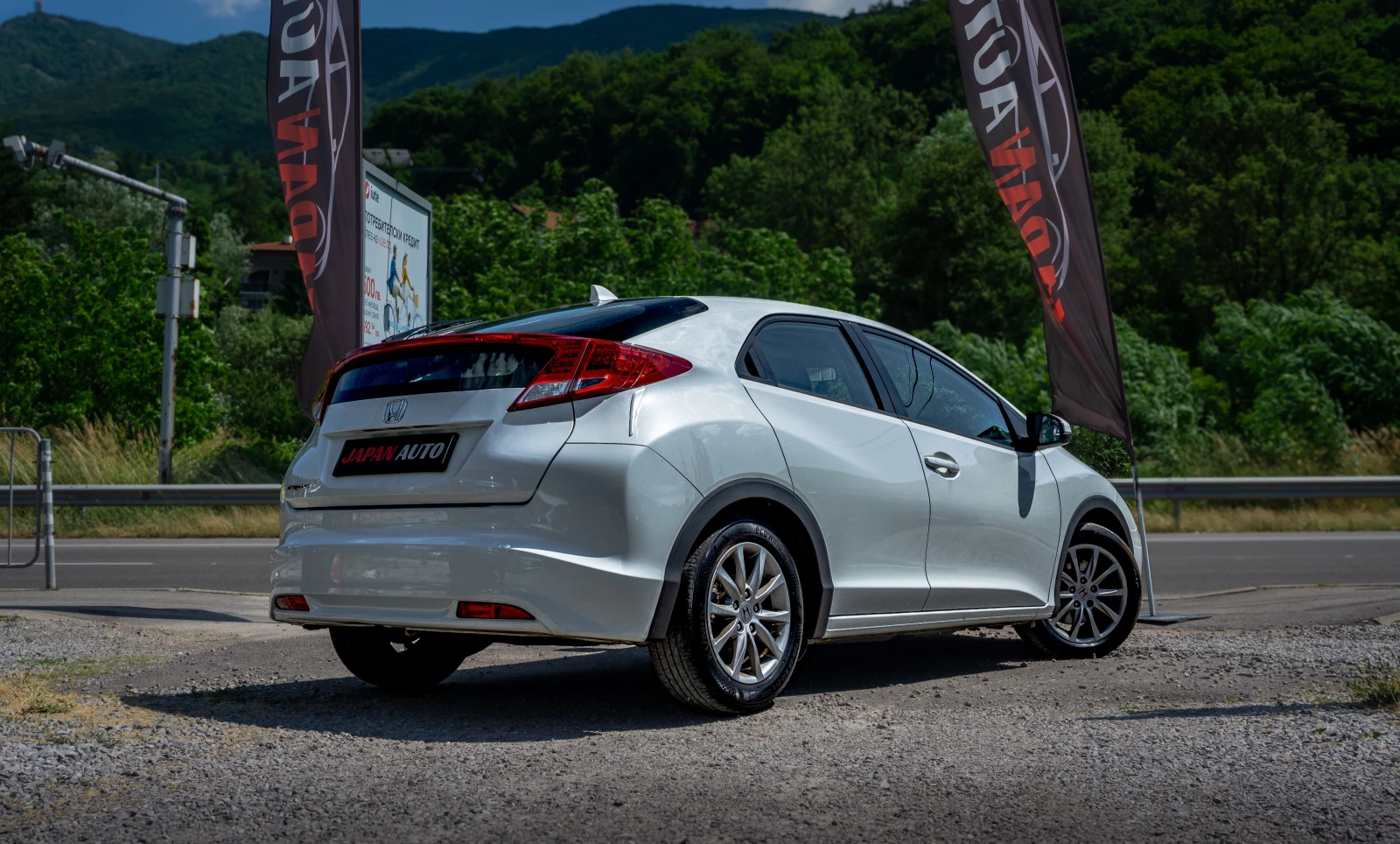 Honda Civic 2.2D МНОГО ДОБРО СЪСТОЯНИЕ! С гаранция! - изображение 4