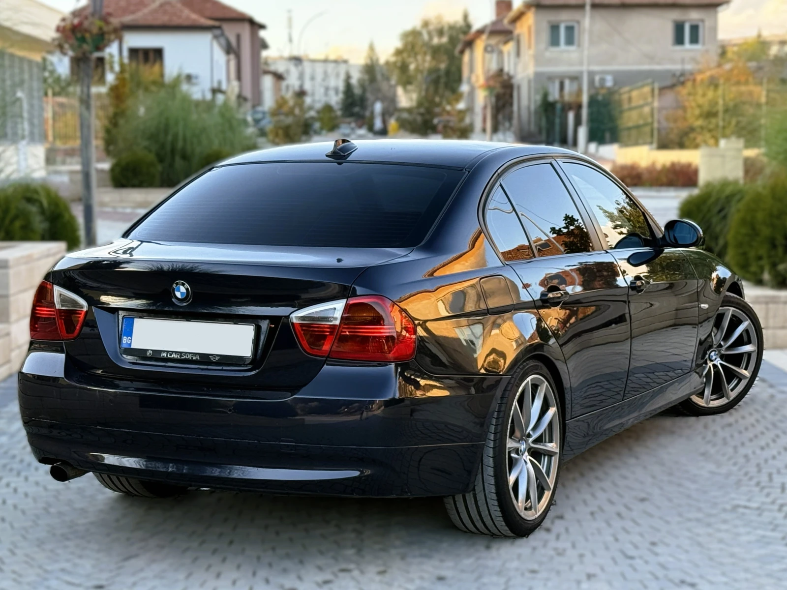 BMW 320 d AUTO - изображение 4