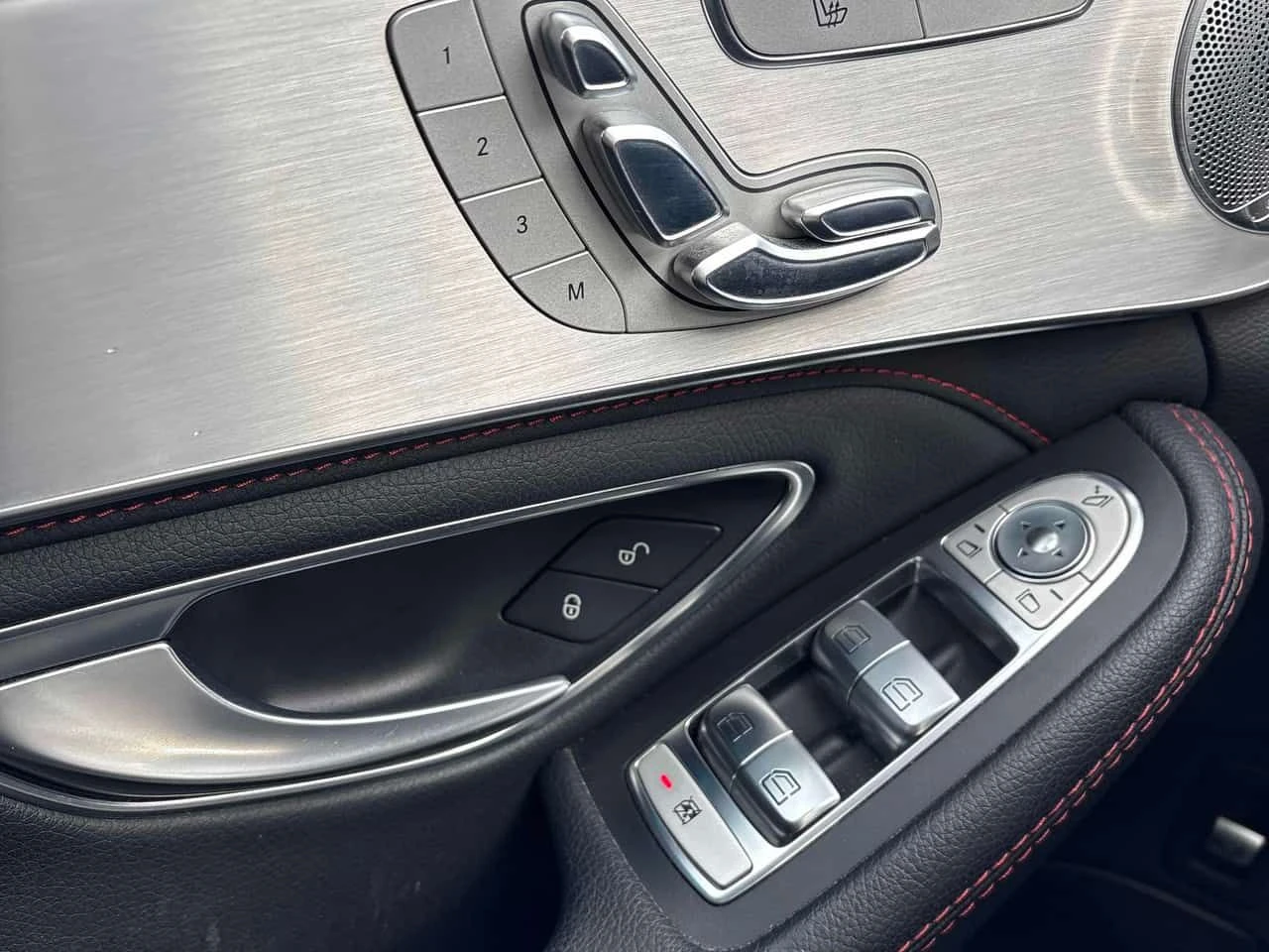 Mercedes-Benz C 43 AMG CARFAX /360/BURMESTER, снимка 12 - Автомобили и джипове - 54384727