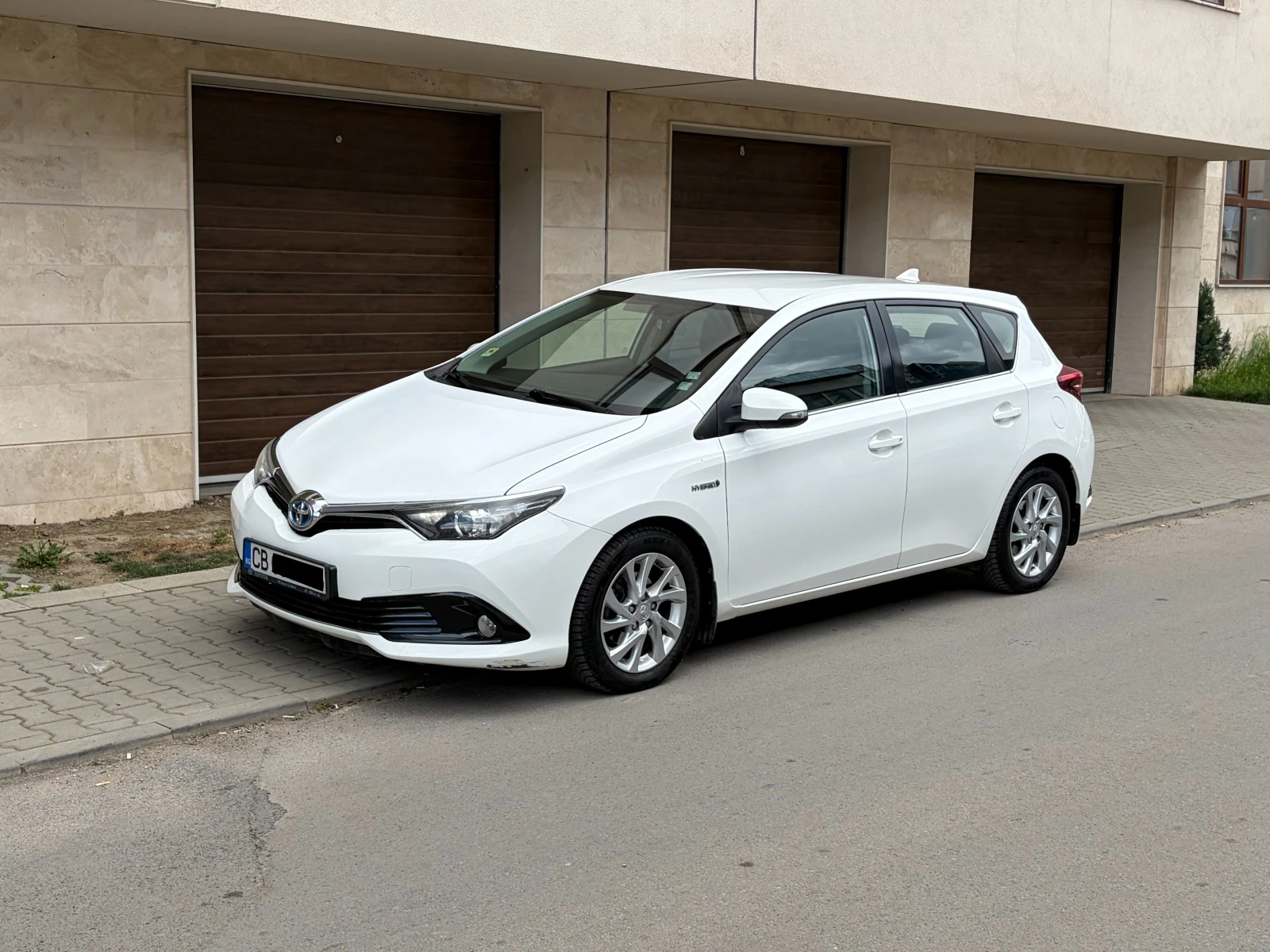 Toyota Auris 1.8 Hybrid e-CVT Facelift