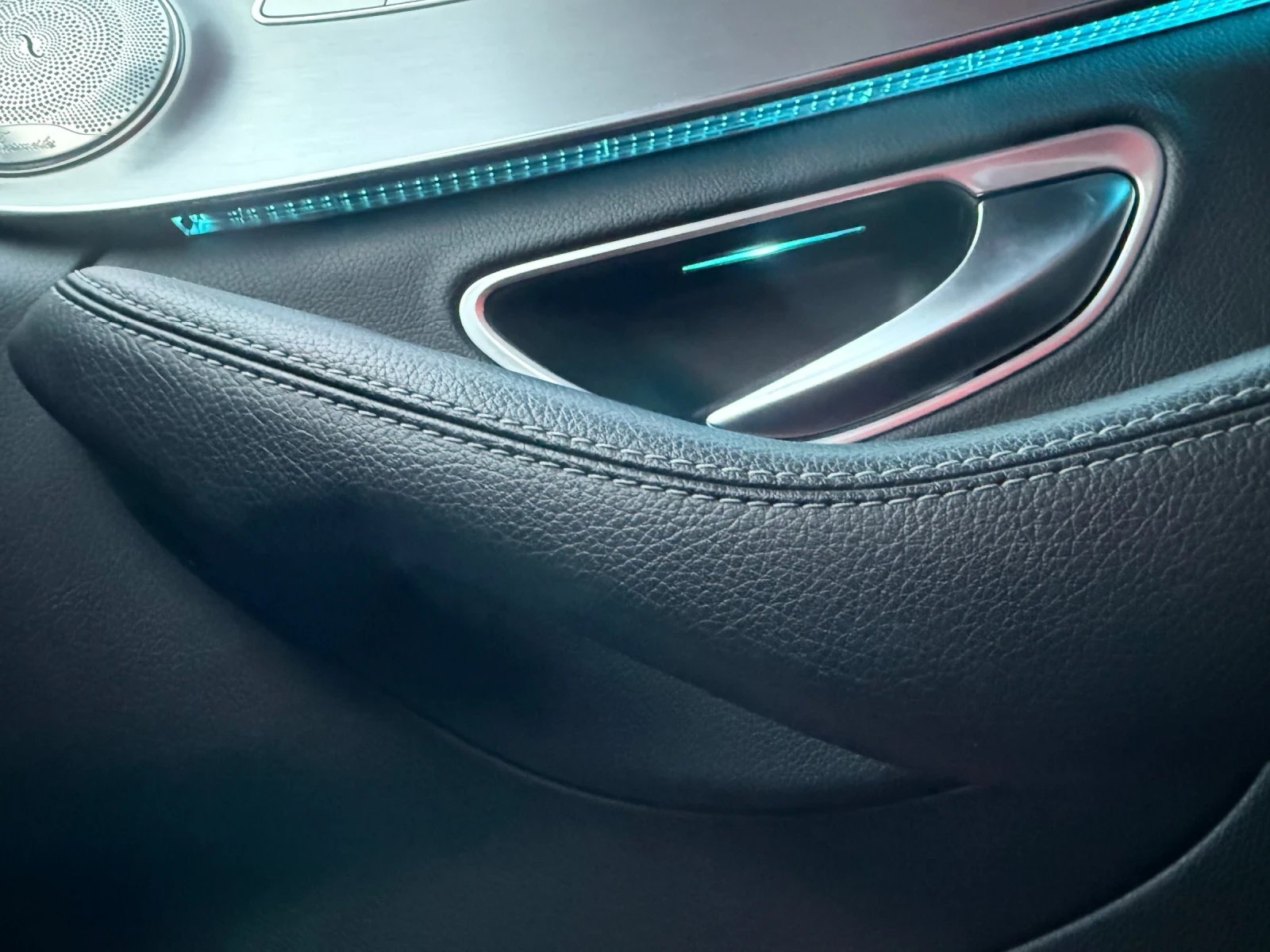 Mercedes-Benz C 250 C250 AMG line 4 matic, снимка 13 - Автомобили и джипове - 54549676