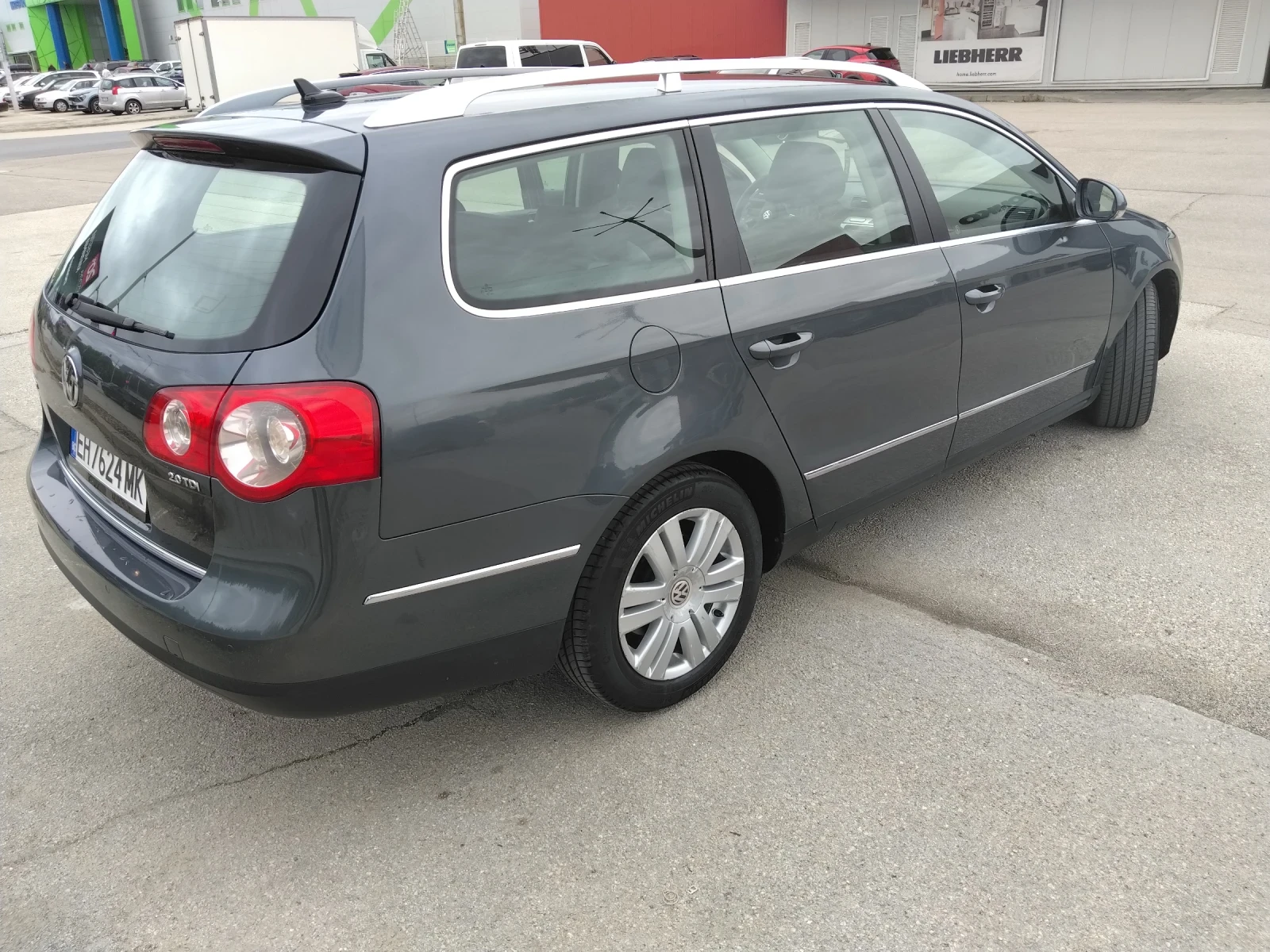 VW Passat 2.0 TDI, снимка 3 - Автомобили и джипове - 54580312