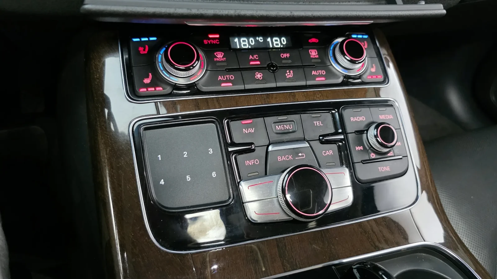 Audi A8  60 TDI Quattro* FULL* MASAGE* 360* HEAD UP* , снимка 14 - Автомобили и джипове - 54970287