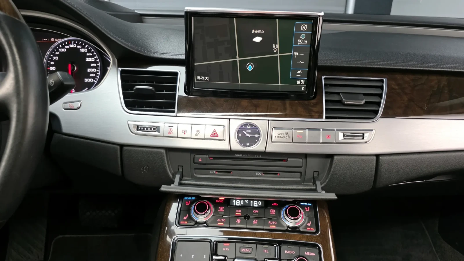 Audi A8  60 TDI Quattro* FULL* MASAGE* 360* HEAD UP* , снимка 15 - Автомобили и джипове - 54970287
