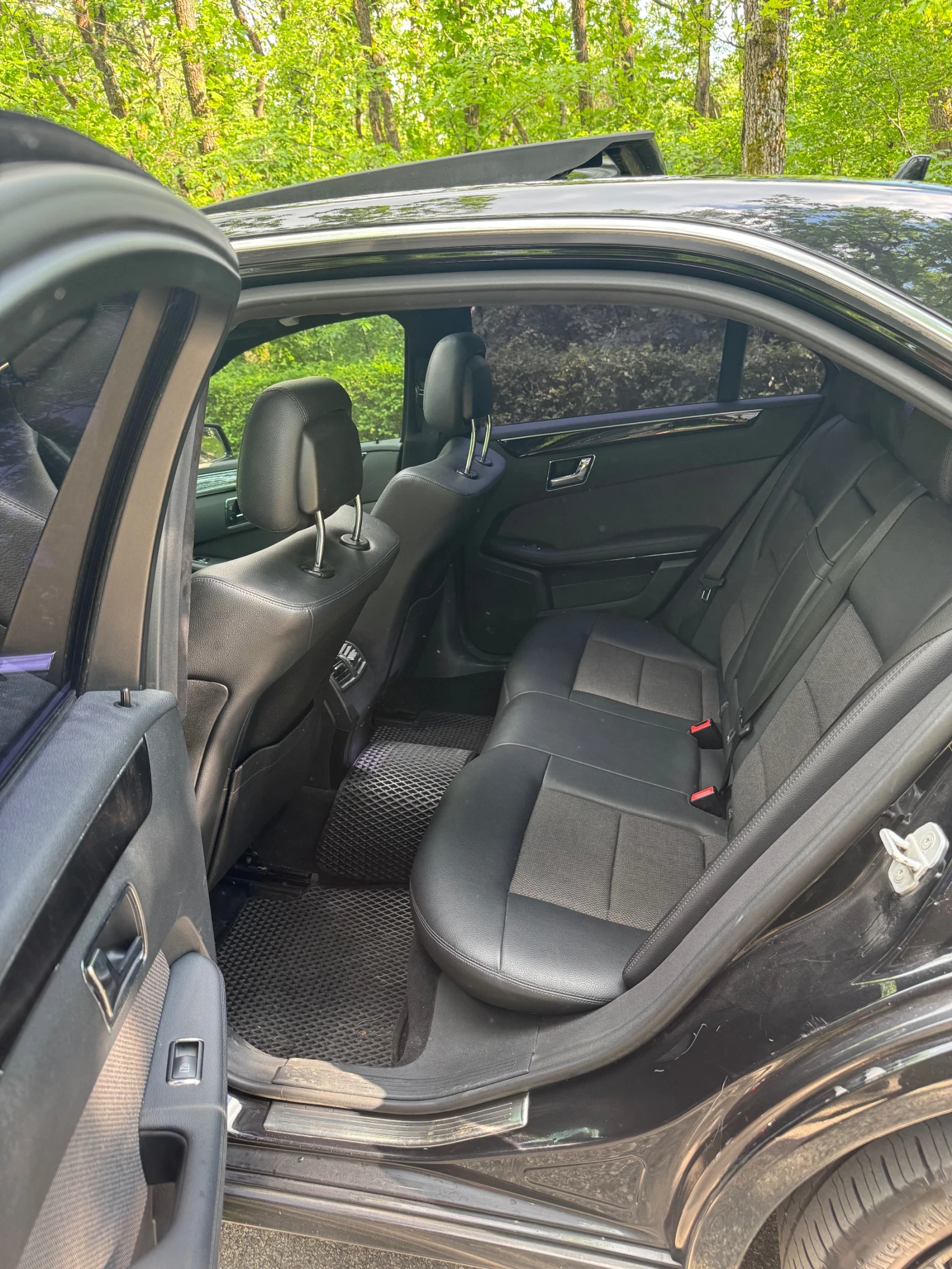 Mercedes-Benz E 350, снимка 6 - Автомобили и джипове - 55190034