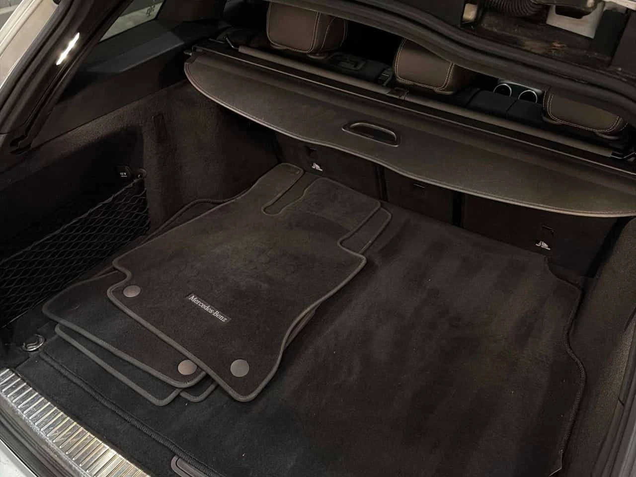 Mercedes-Benz C 300 * CARFAX * ЦЕНА ДО БГ, снимка 15 - Автомобили и джипове - 55433088