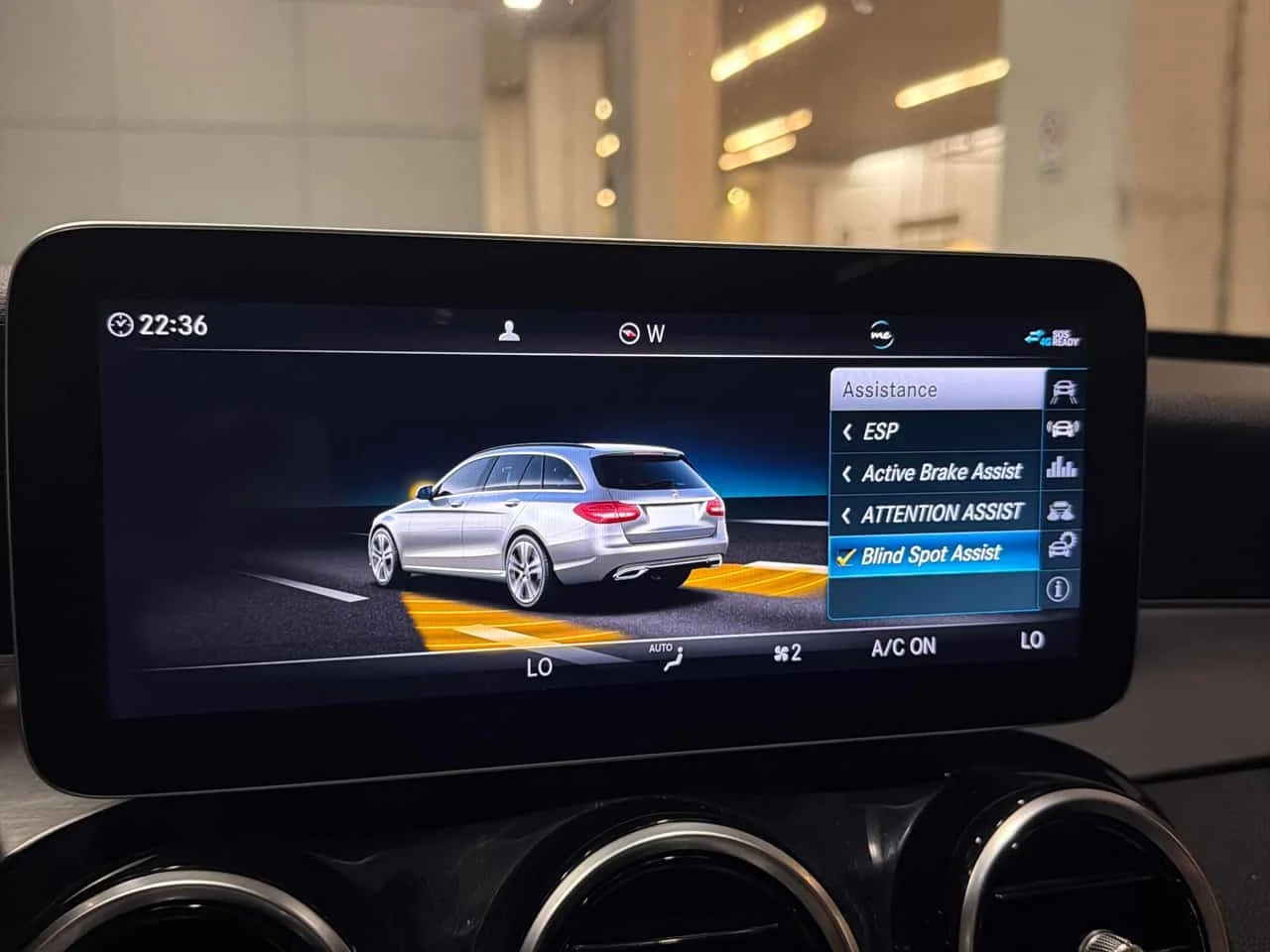 Mercedes-Benz C 300 * CARFAX * ЦЕНА ДО БГ, снимка 12 - Автомобили и джипове - 55433088