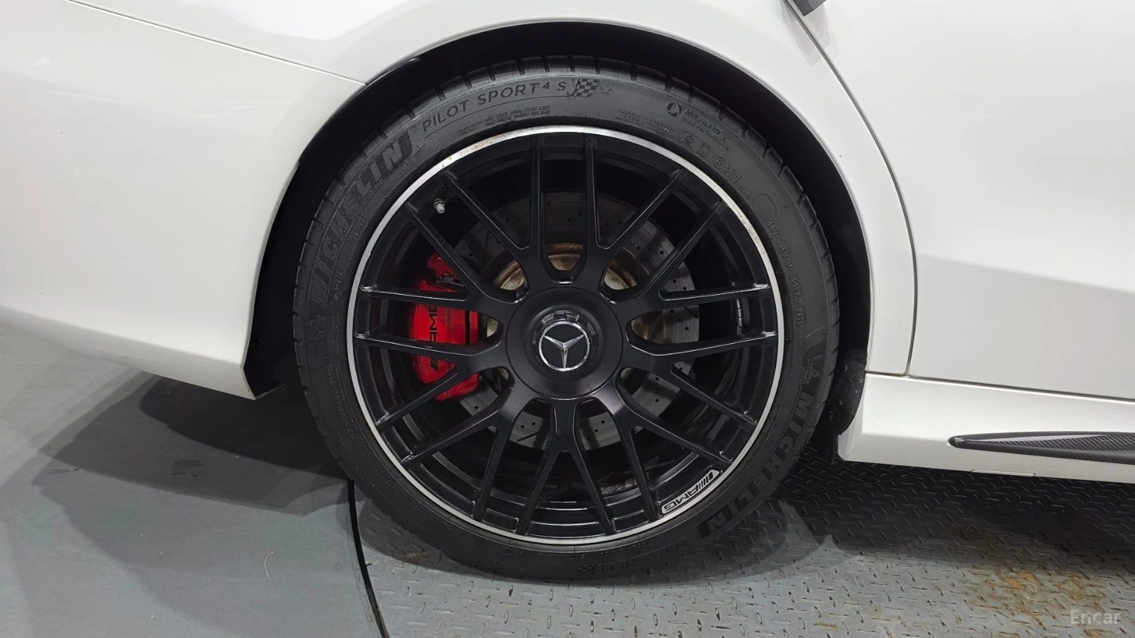 Mercedes-Benz C 63 AMG S* BURMESTER* ПОДГРЕВ* HEADUP* 360* SUNROOF* , снимка 16 - Автомобили и джипове - 55504397