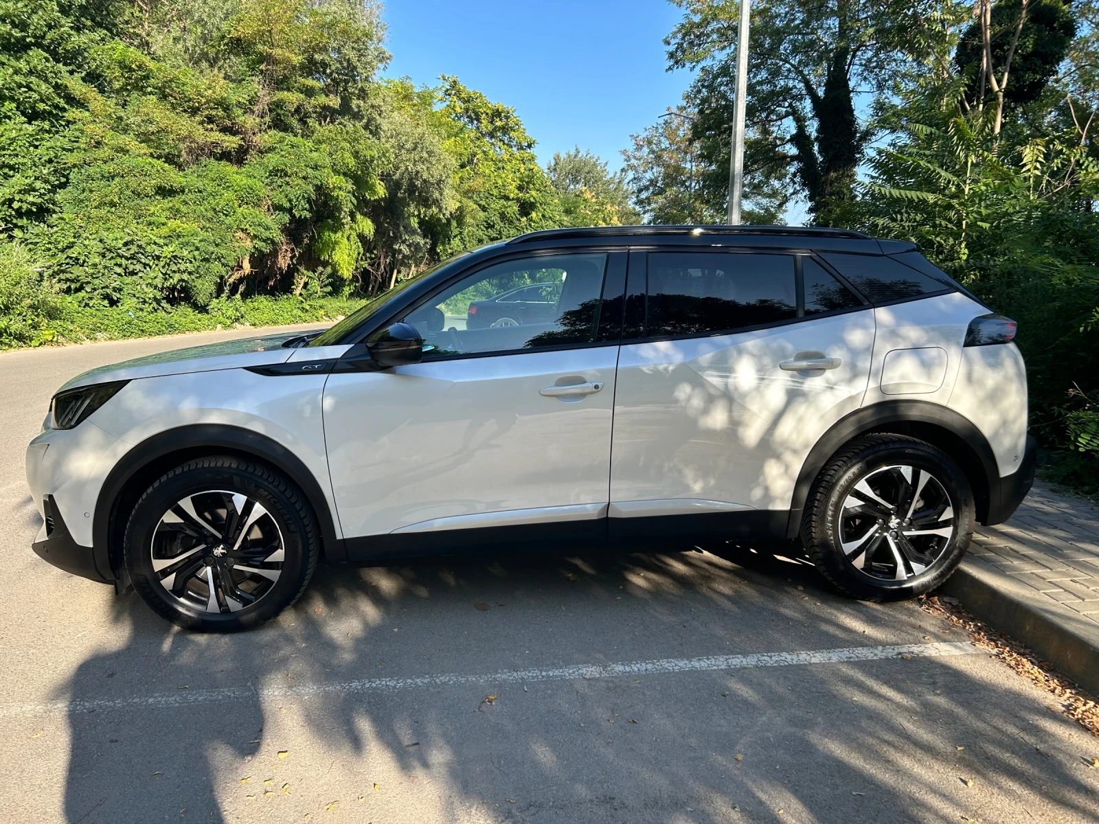 Peugeot 2008 GT EAT 8 131 k.c, снимка 2 - Автомобили и джипове - 55659727