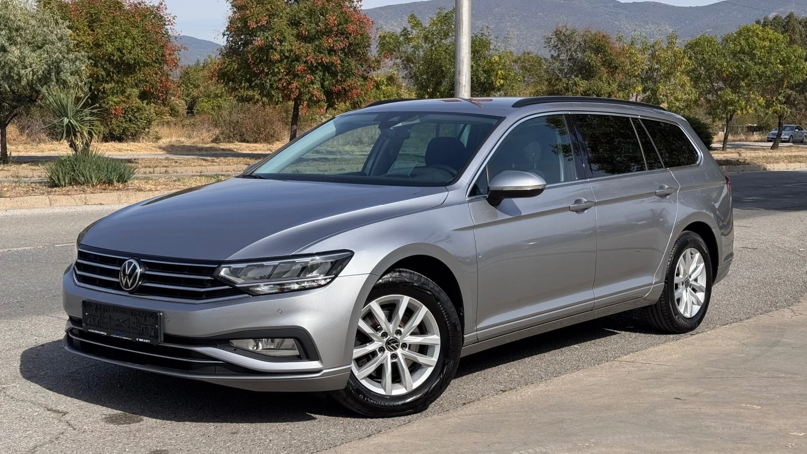 VW Passat 2.0TDI 150кс DSG FACE* Head Up* LED* DISTRONIC* 