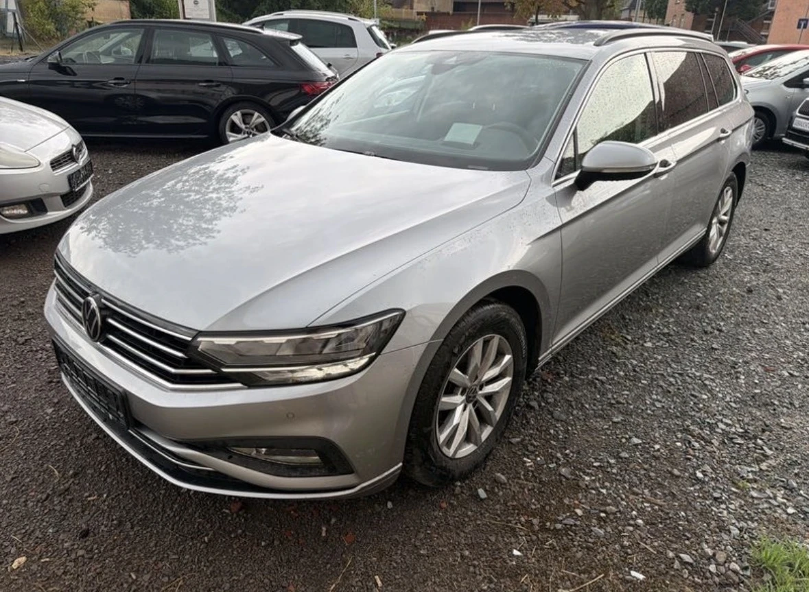VW Passat 2.0TDI 150кс DSG FACE* Head Up* LED* DISTRONIC* 