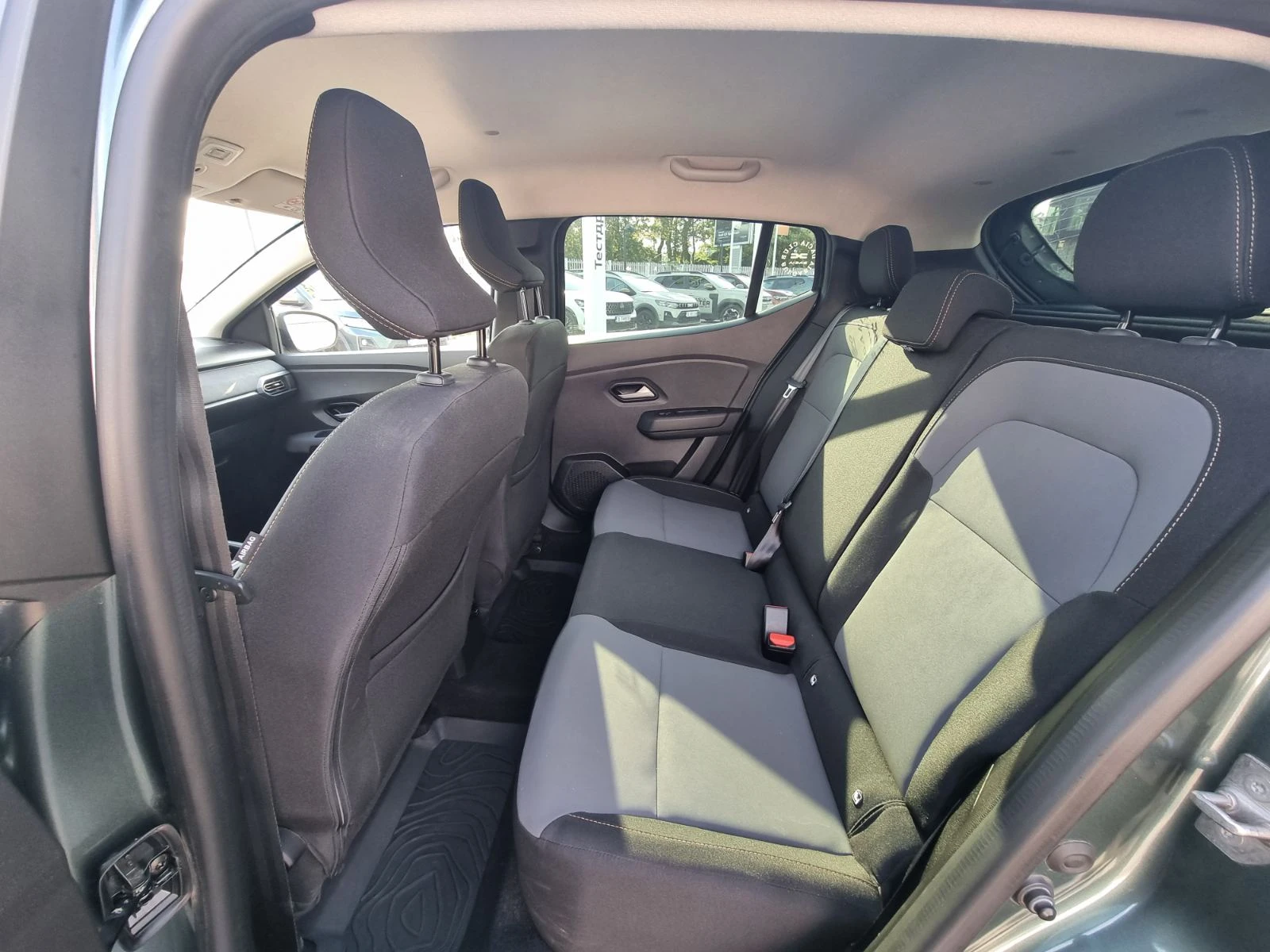 Dacia Sandero Stepway Extreme ECO-G 100, снимка 15 - Автомобили и джипове - 55889161