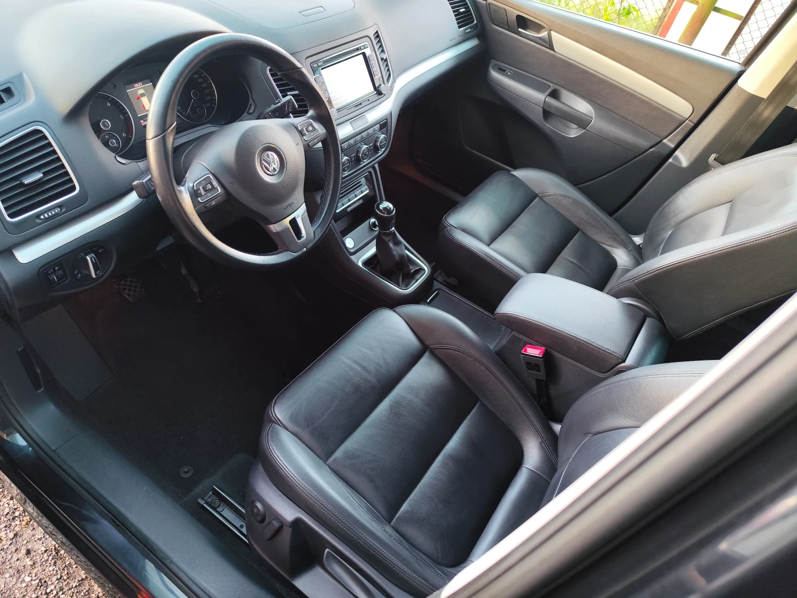 VW Sharan, снимка 9 - Автомобили и джипове - 56451365