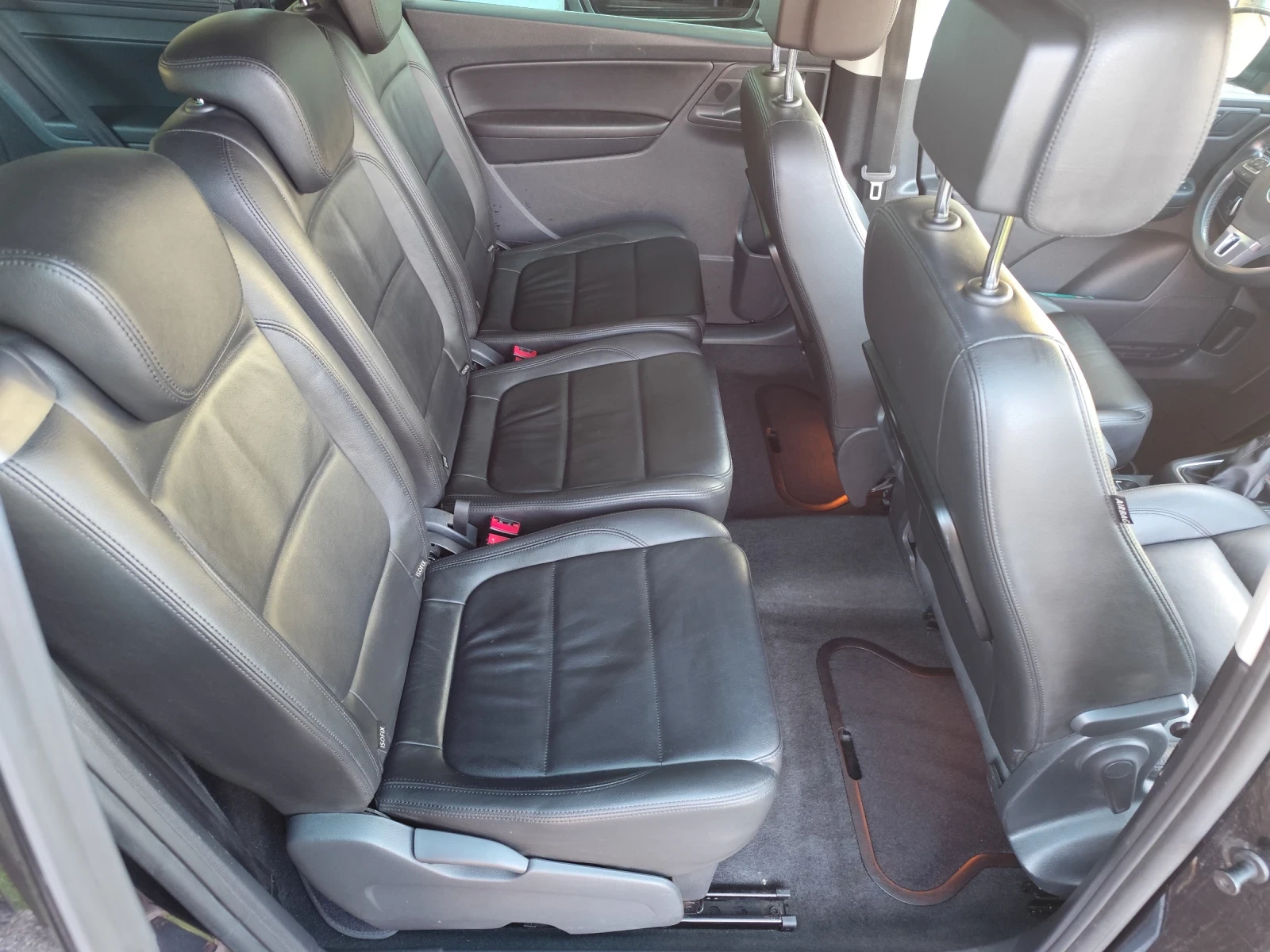 VW Sharan, снимка 12 - Автомобили и джипове - 56451365