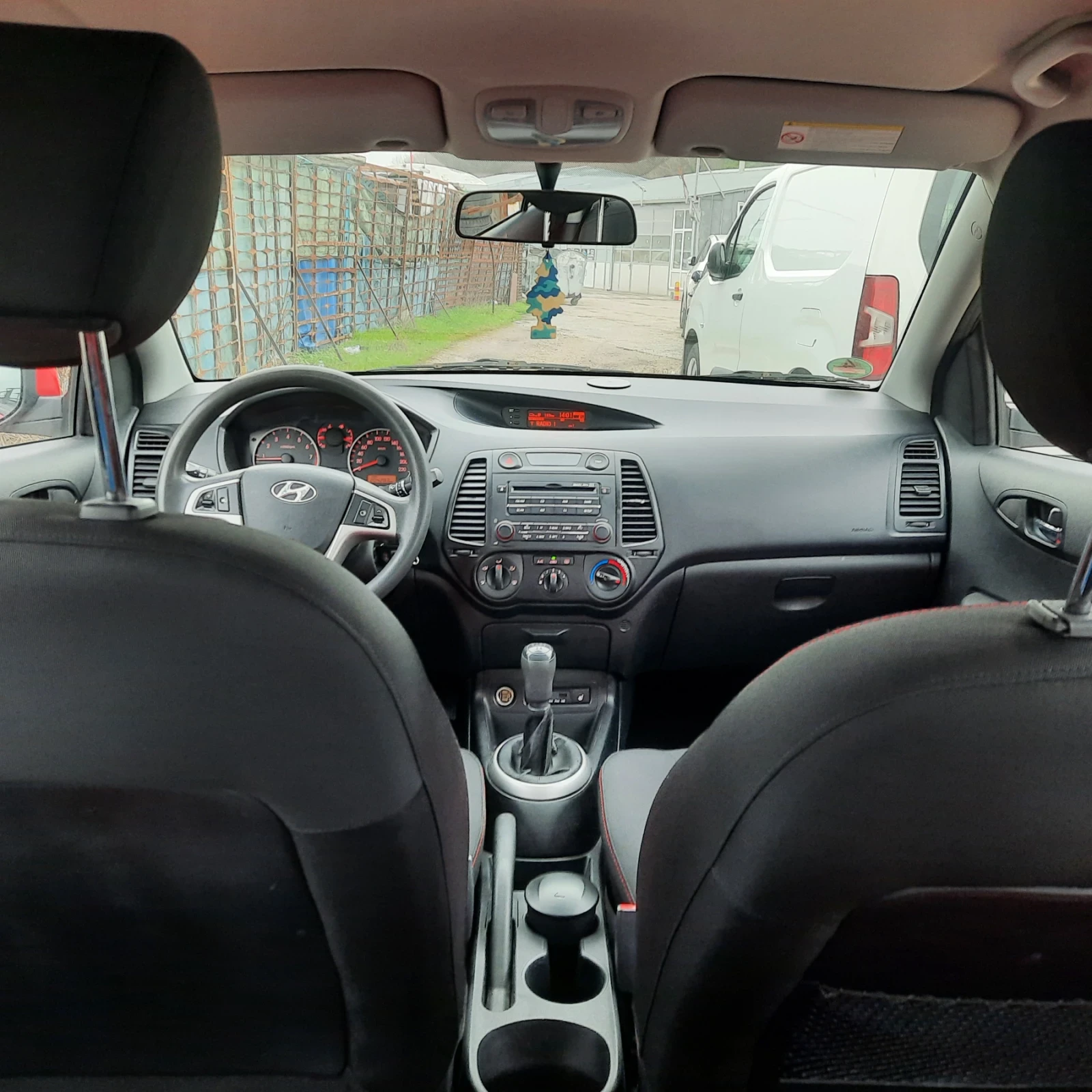 Hyundai I20 I20, снимка 5 - Автомобили и джипове - 56510501
