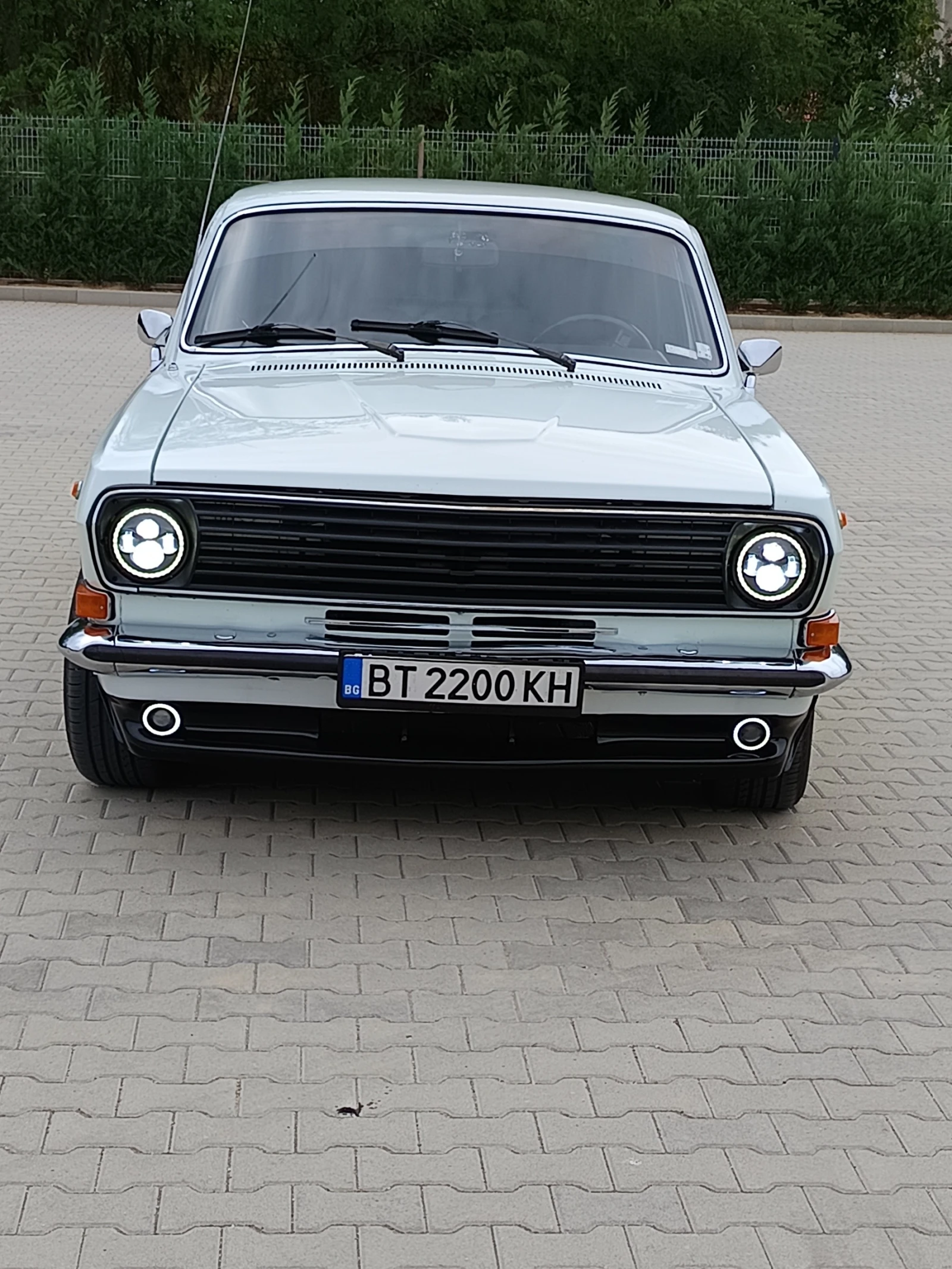 Volga 24 2410