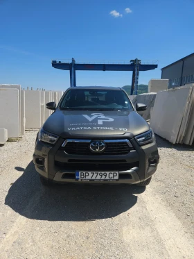 Toyota Hilux Mild Hybrid 48 V invincible, снимка 1